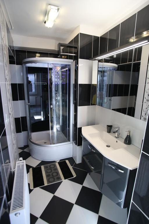 Centrum Lux Apartman Капошвар Екстер'єр фото