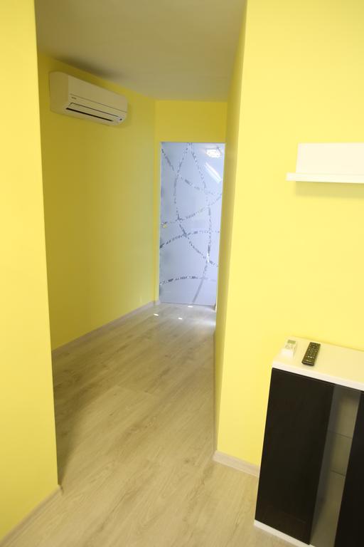 Centrum Lux Apartman Капошвар Екстер'єр фото